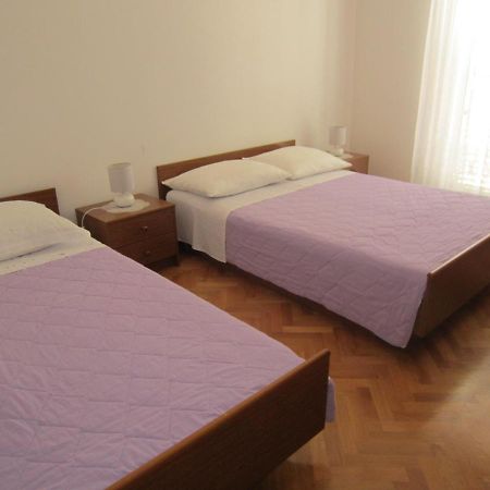 Ivic Apartments Vodice Croatia Bagian luar foto