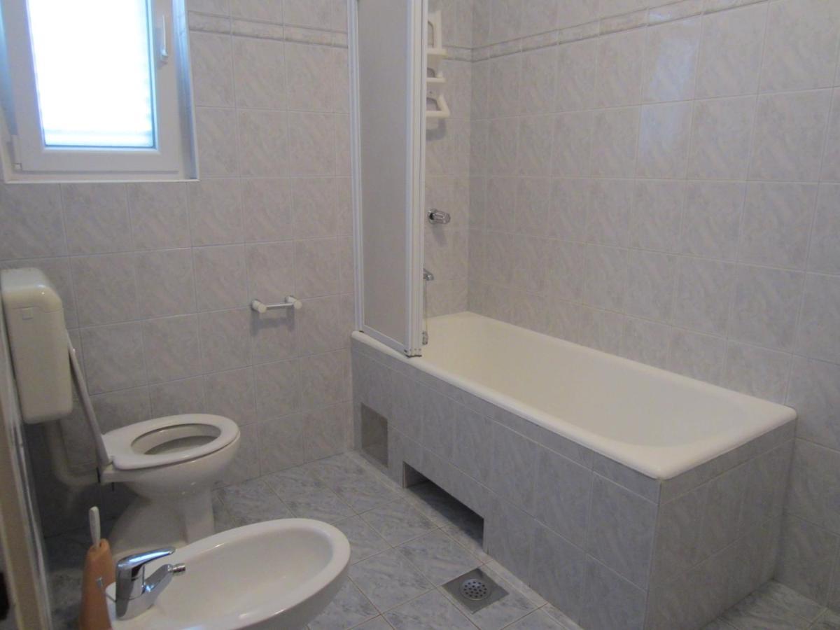 Ivic Apartments Vodice Croatia Bagian luar foto