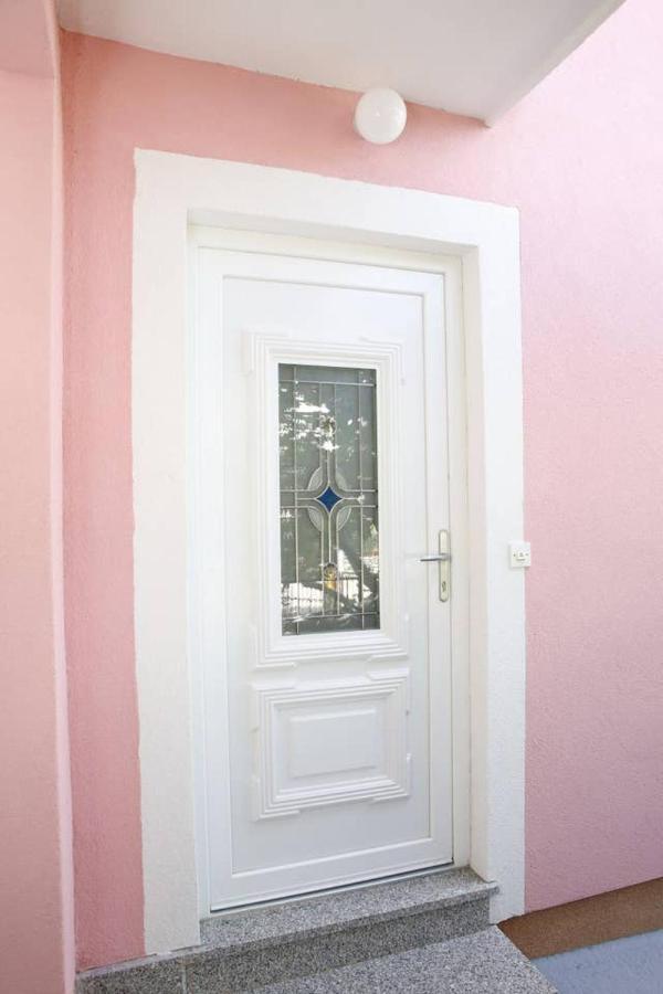 Ivic Apartments Vodice Croatia Bagian luar foto