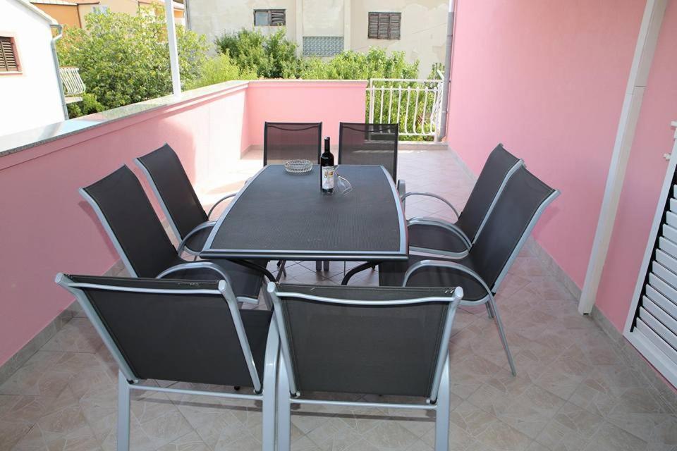 Ivic Apartments Vodice Croatia Bagian luar foto