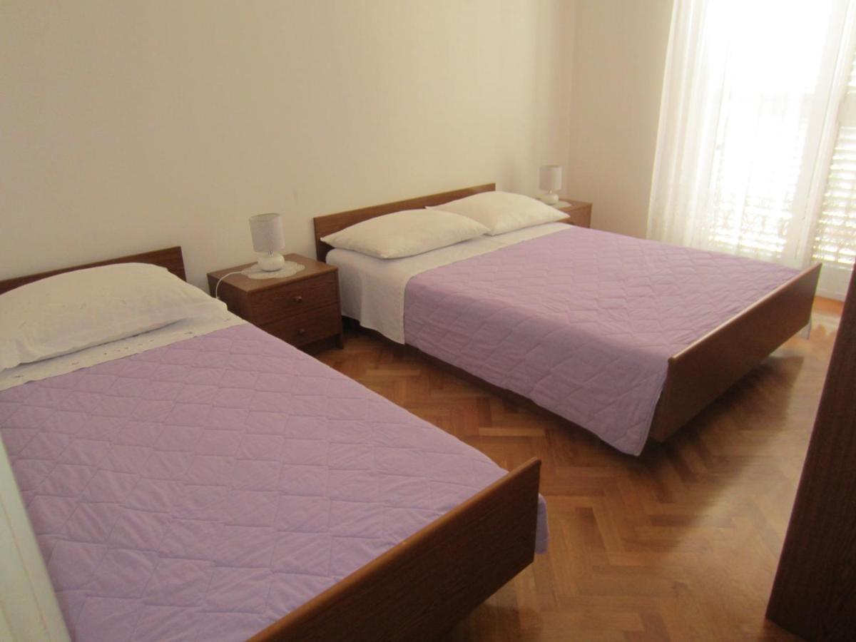Ivic Apartments Vodice Croatia Bagian luar foto