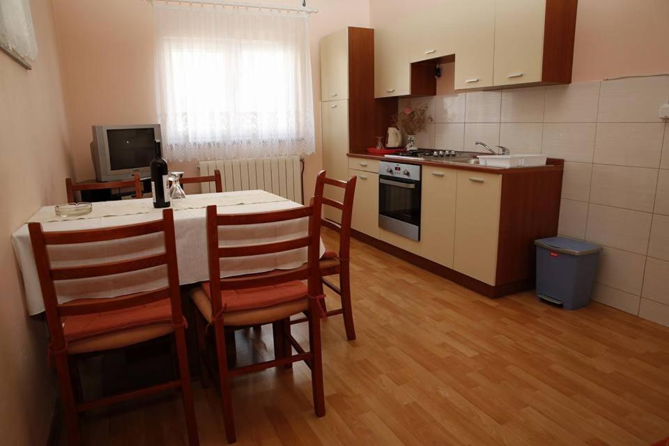 Ivic Apartments Vodice Croatia Bagian luar foto